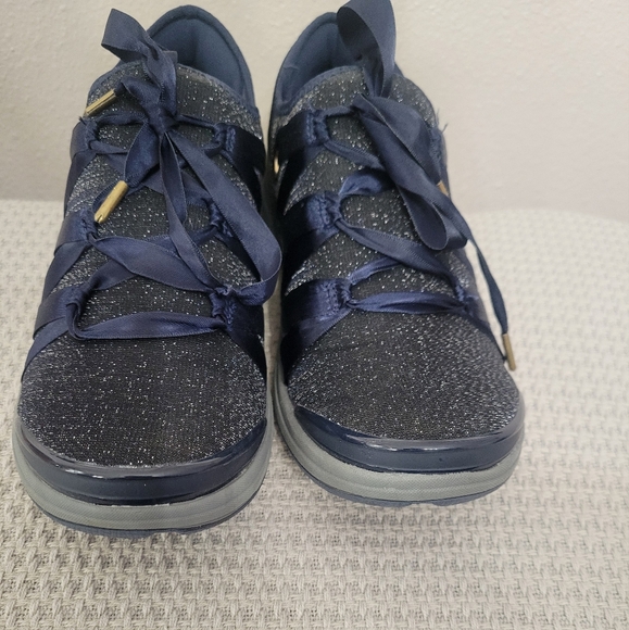 Bzees Women's Sparkle Navy Slipon Sneakers Sz 8.5 - Picture 2 of 12